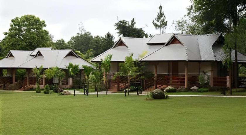 Chiangkham Luang Resort Chiang Dao Exterior photo