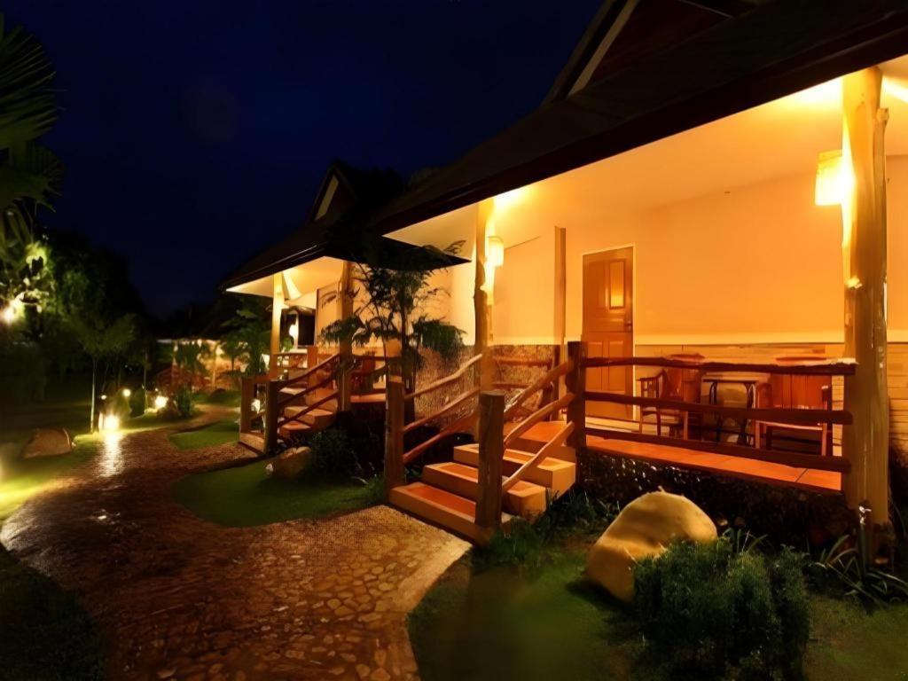 Chiangkham Luang Resort Chiang Dao Exterior photo